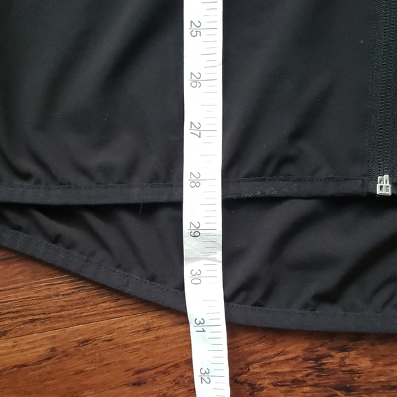 Vuori Men's Black Hooded Windbreaker Athleisure Outdoor Size XL - Picture 8 of 11